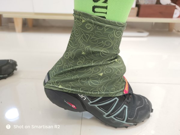 Stretchy Gaiter High — Forest Vine